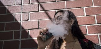 E-cigarette users are reporting seizures to the FDA