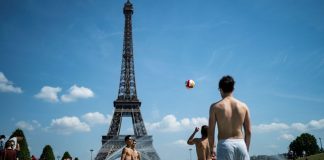 Europe heatwave: Paris records its hottest temperature in history